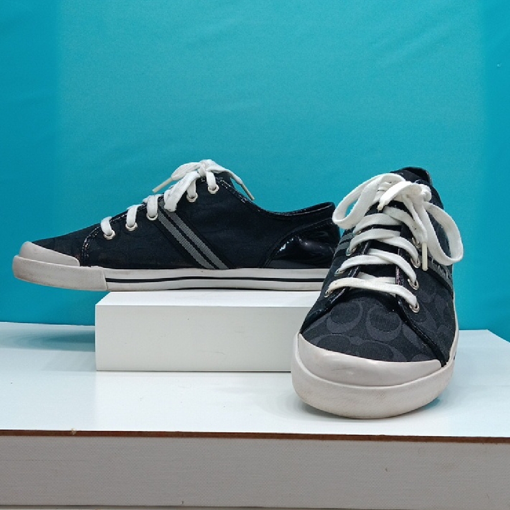 Coach Black and White Low-Top Signature Canvas Sneakers Size 11B